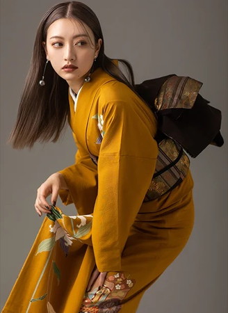 成人式前撮り_あえて視線を外して、今風に♡